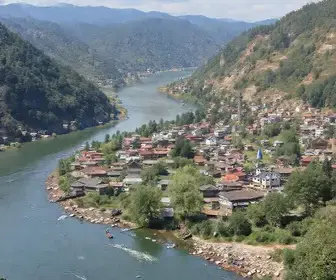 Melhor época para turismo em comunidades ribeirinhas: clima, rios e temporada