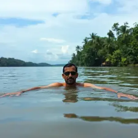Colombiano atravessa o Amazonas a nado e segue até Belém para alertar contra a poluição