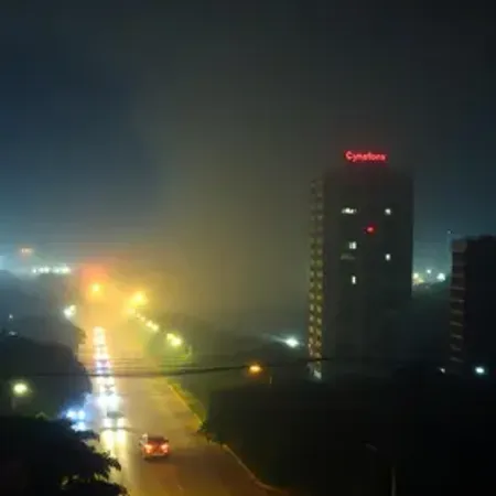 Fumaça volta a encobrir Manaus durante a madrugada; qualidade do ar chegou a nível 'péssimo'